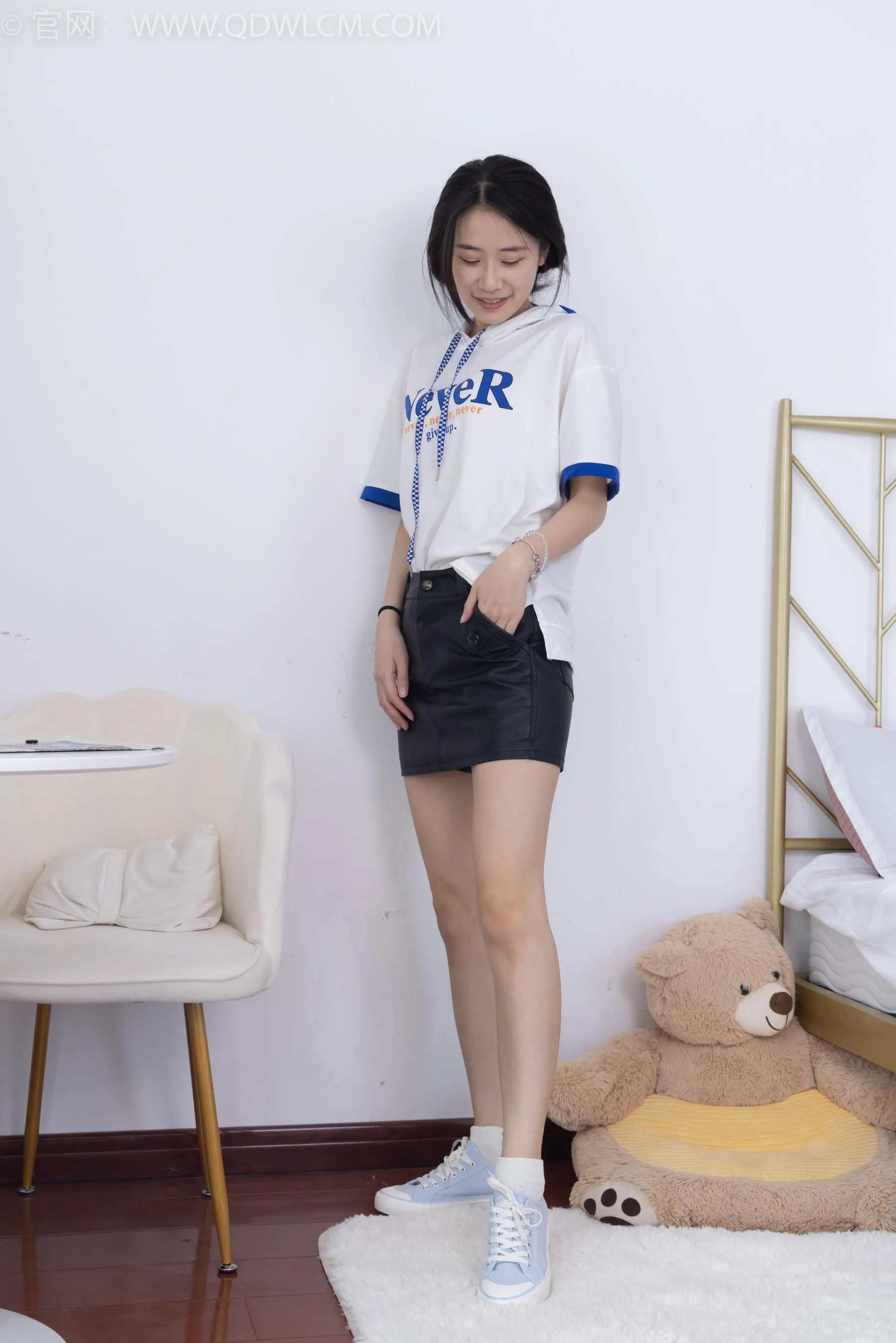 物恋传媒 NO.1530 菜菜-冬日雪花 [184P]插图